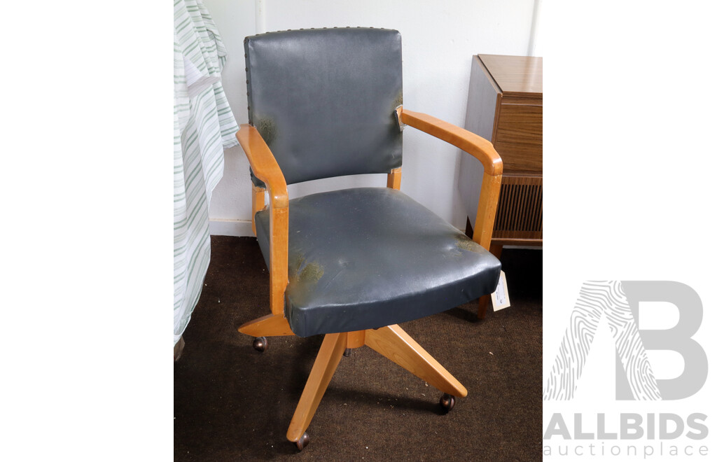 Vintage Maple Framed Clerks Chair