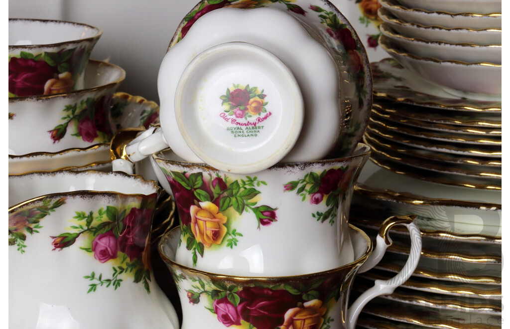 Vintage 39 Piece Royal Albert Old Country Roses Dinner Service