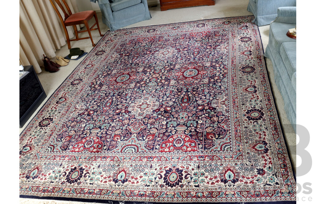 Large Pure NZ Wool Persian Style Bulgarian Ferraghan Model Machine Made Mains Carpet with Vase Design