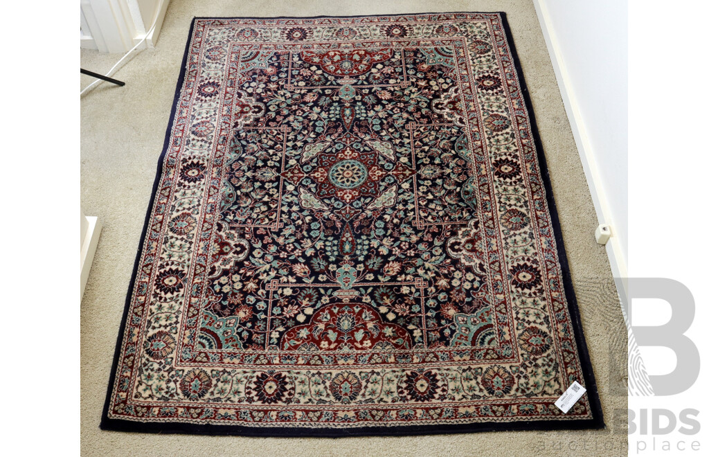 Pure NZ Wool Persian Style Bulgarian Ferraghan Model Machine Made Rug with Vase Design