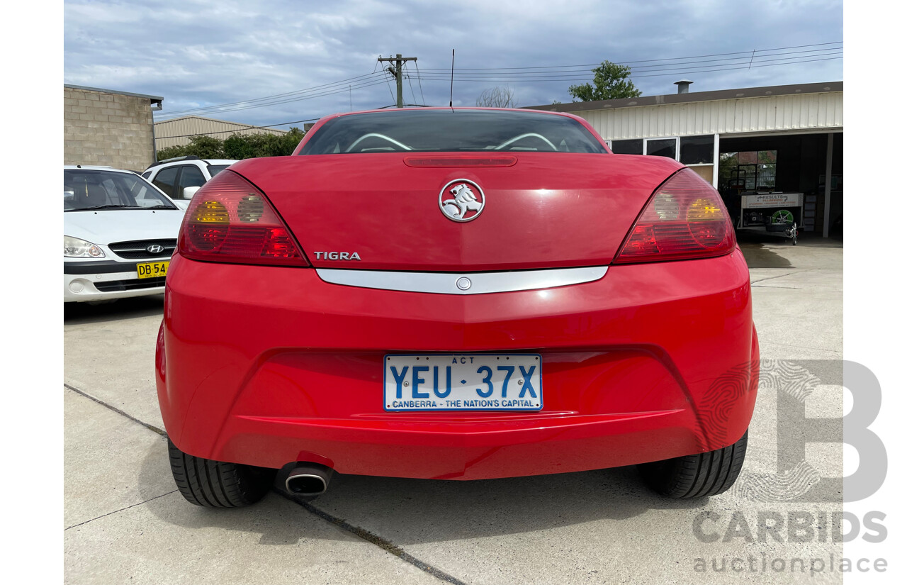 11/05 Holden Tigra  FWD XC 2D Convertible Red 1.8L