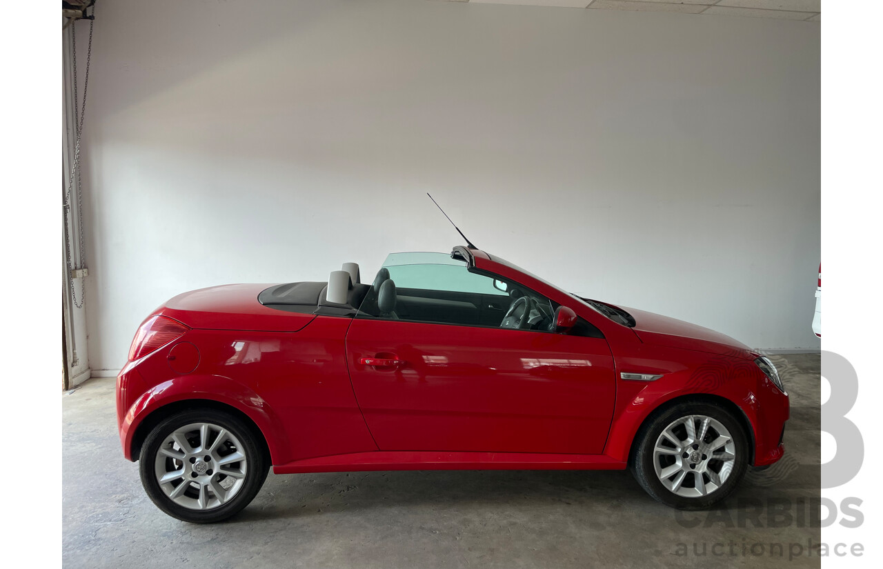 11/05 Holden Tigra  FWD XC 2D Convertible Red 1.8L