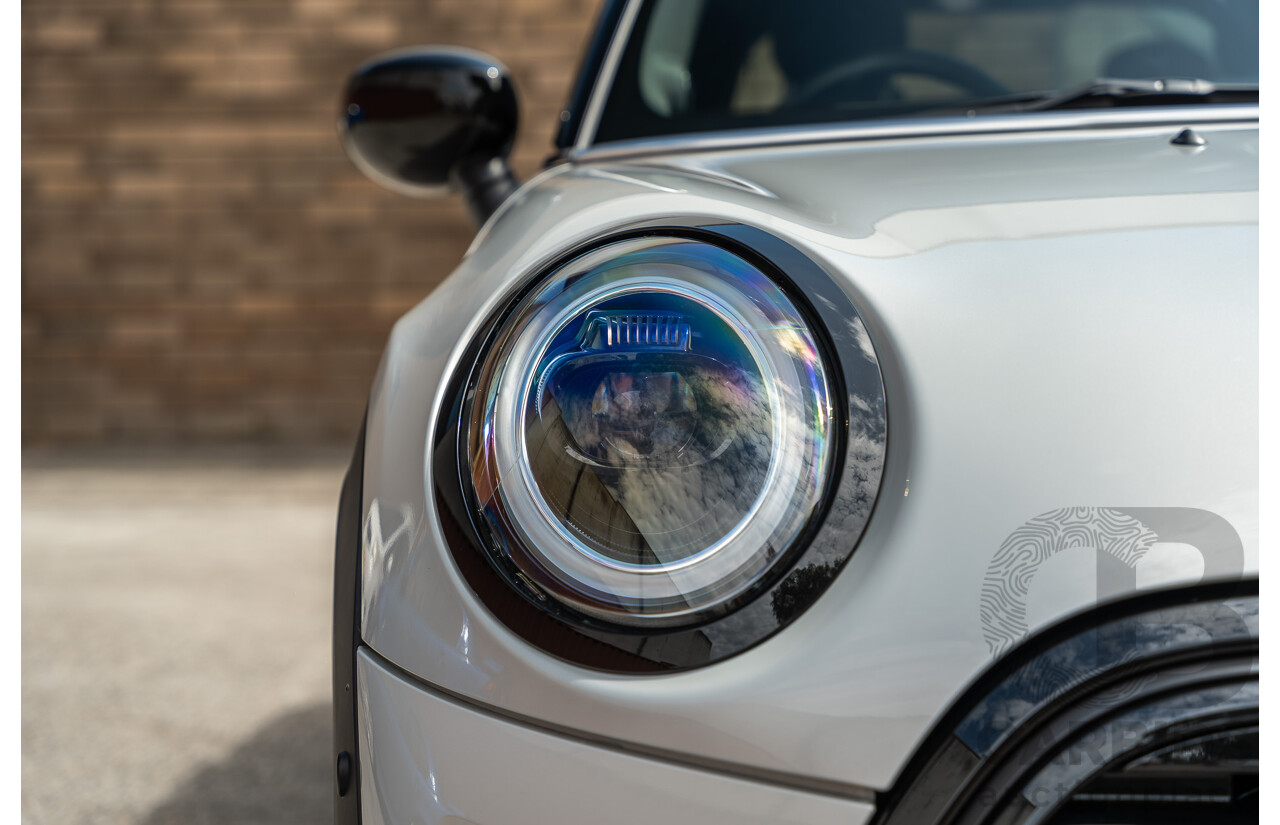 07/2021 Mini Cooper F56 LCI-2 SE MINI Yours White Silver Metallic 2d Hatch - Dedicated Electric