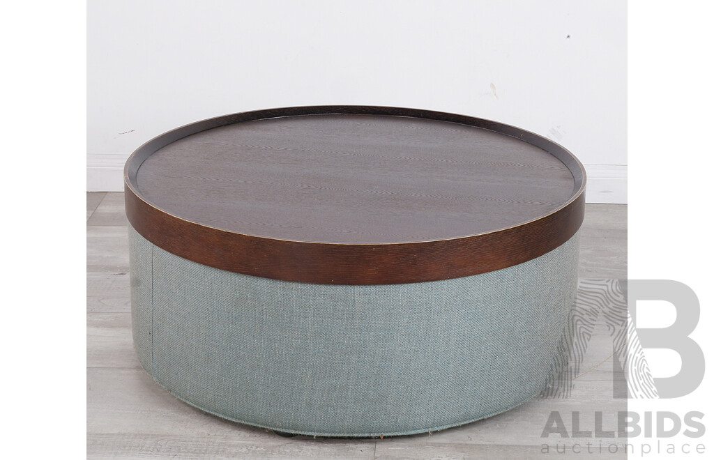 King Furniture Round Ottoman with Tray