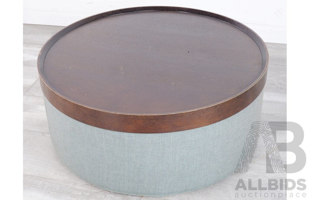 King Furniture Round Ottoman with Tray