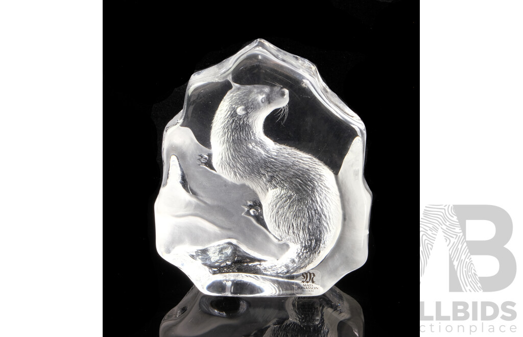 Swedish Mats Jonasson Crystal Otter Paperweight, Signed to Base