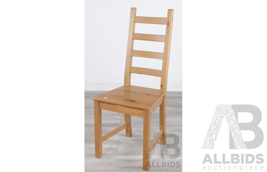 Single Kaustby Pine Dining Chair