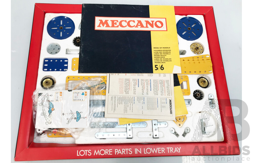 Vintage Meccano Construction Box - 550 Parts Set