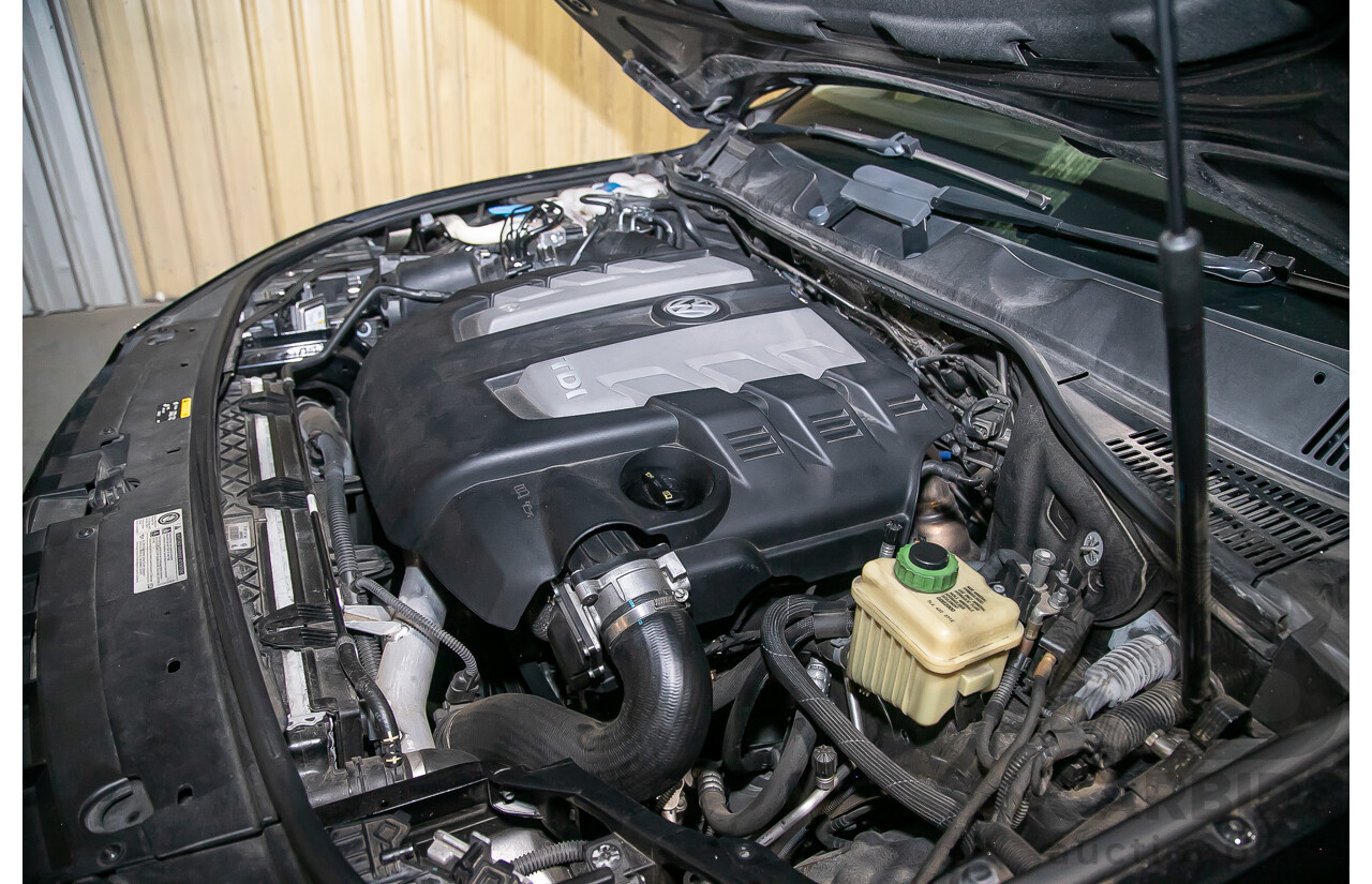 05/14 Volkswagen Touareg V6 TDI (AWD) 7P MY14 4d Wagon Metallic Black Turbo Diesel V6 3.0L