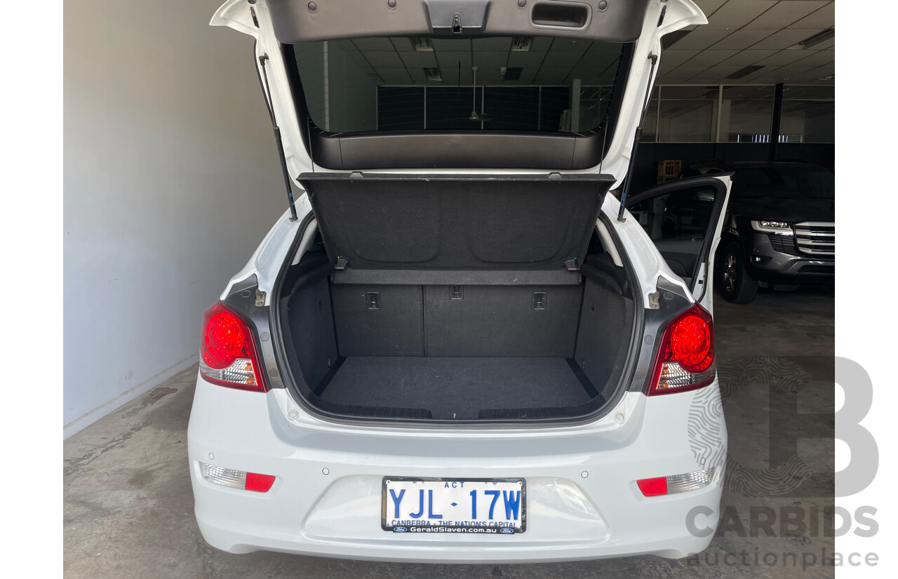 03/13 Holden Cruze EQUIPE FWD JH MY14 5D Hatchback White 1.8L