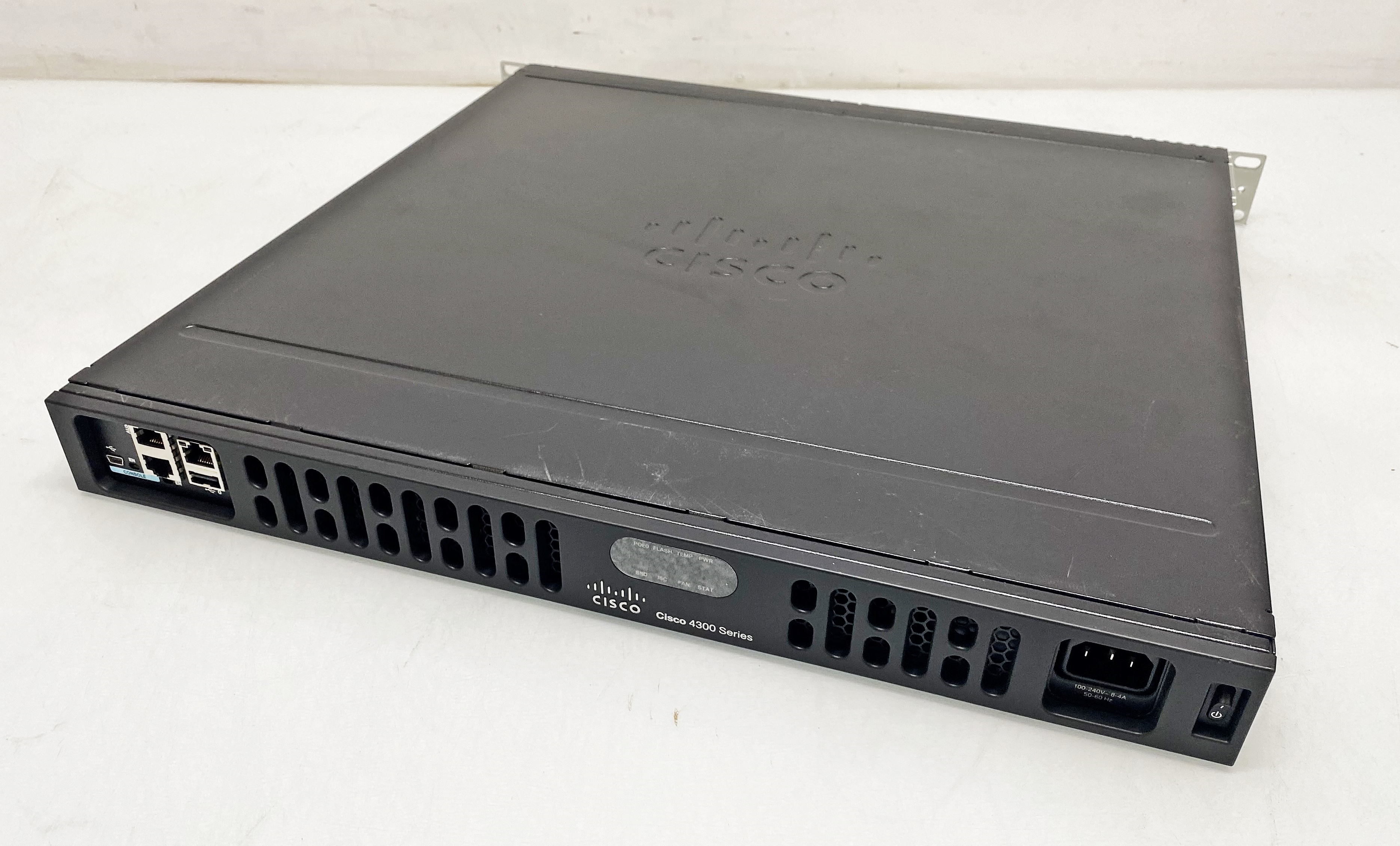 Cisco 4300 Series ルーター model:ISR4331中古 CISCO 4300 SERIES. ISR4331 ISR4331/K9 V05 4331 Integrated