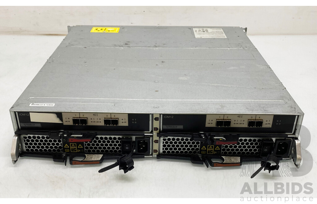 NetApp (NAJ-1001) 24-Bay 2RU Hard Drive Array (14.4TB) W/ SAS Controller Modules
