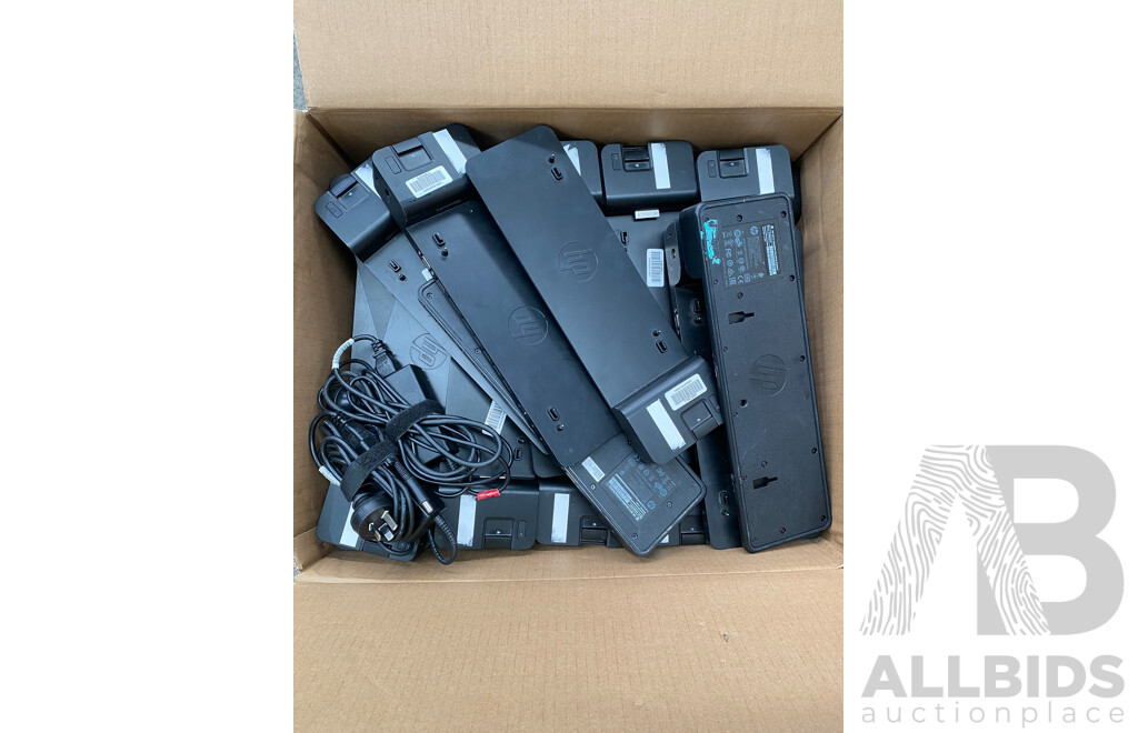 Bulk Lot of Assorted Docking Stations/Laptop Accessories (HP/Dell)