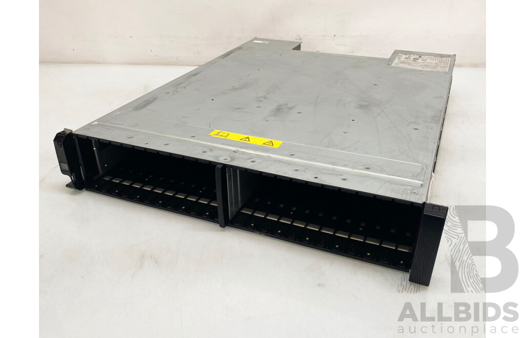 Dell (EB-2425) Xyratex Compellent 24-Bay SAS 2RU Direct Attached Storage Array