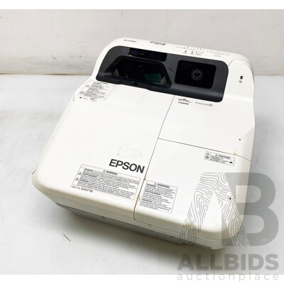 Epson (EB-675Wi) WXGA Ultra Throw Projector