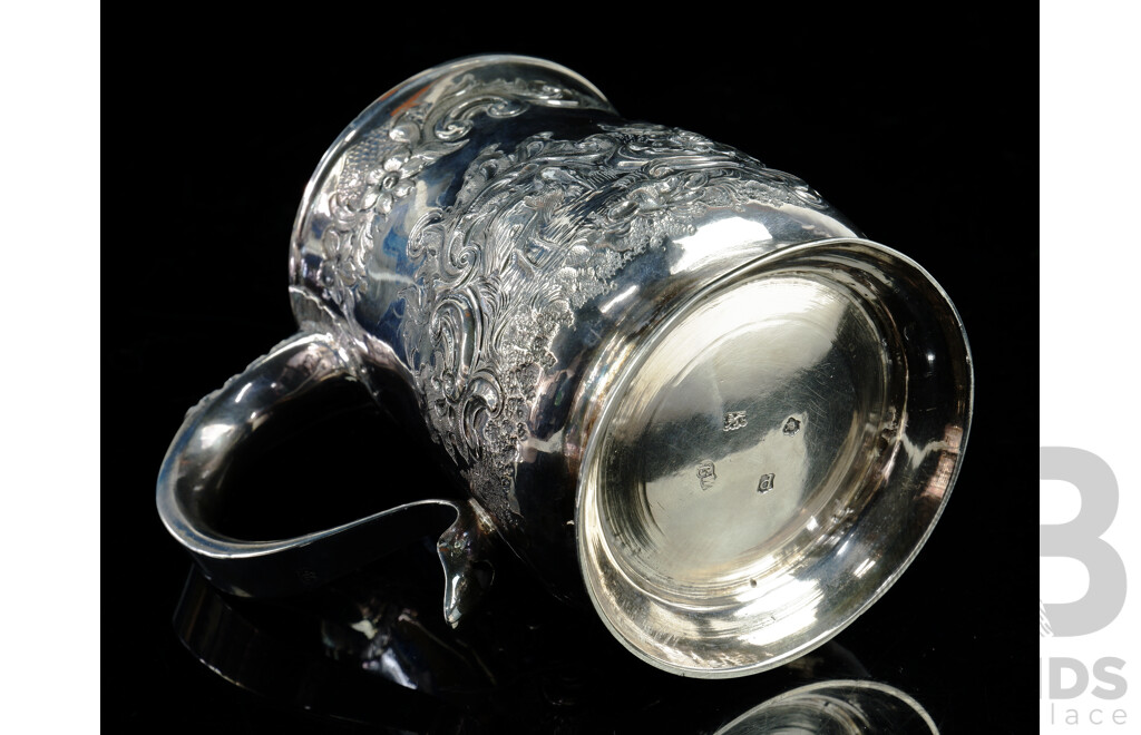 Antique Sterling Silver Tankard with Repoused Avian and Floral Theme, London, 1899, Marks to Base