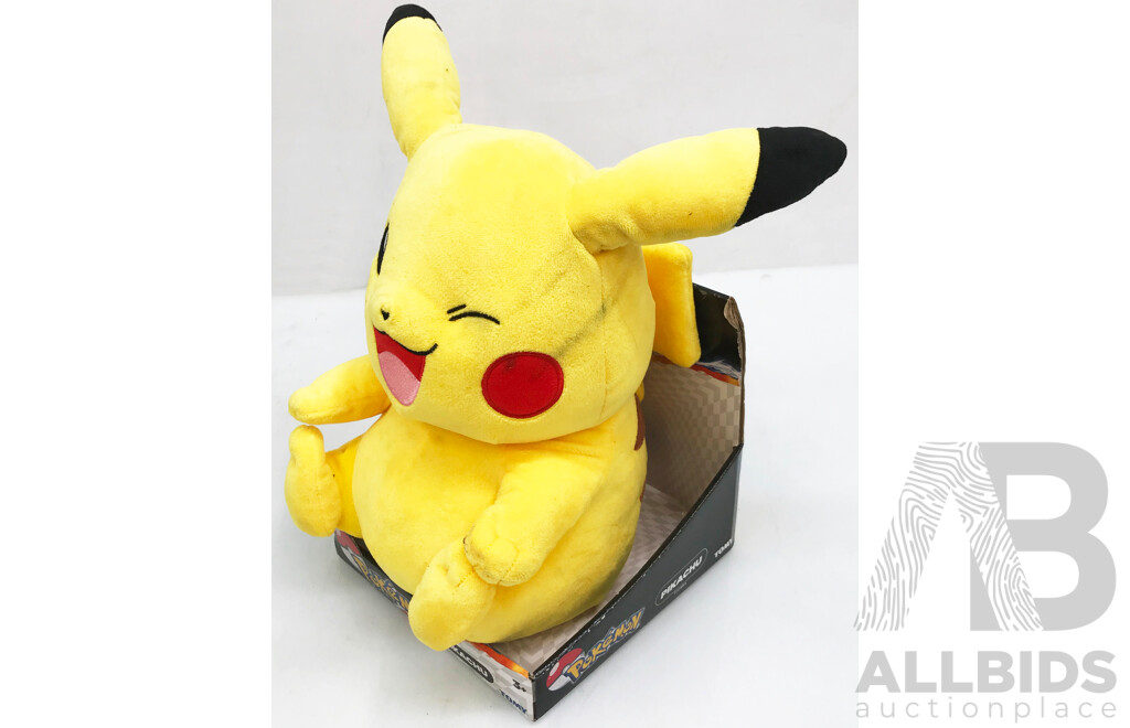 Tomy Pokemon Pikachu Plush Toy