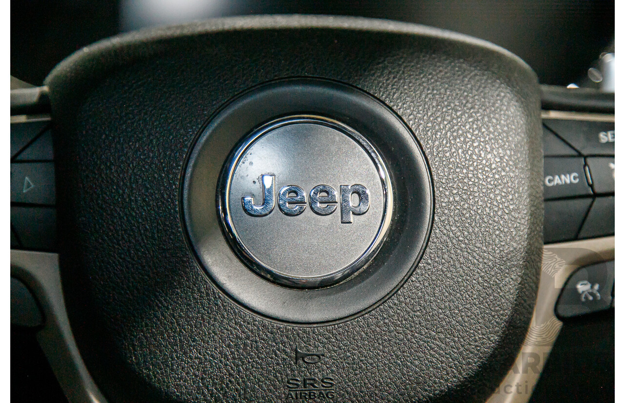 1/2014 Jeep Grand Cherokee Summit (4x4) WK MY14 4d Wagon White Turbo Diesel V6 3.0L