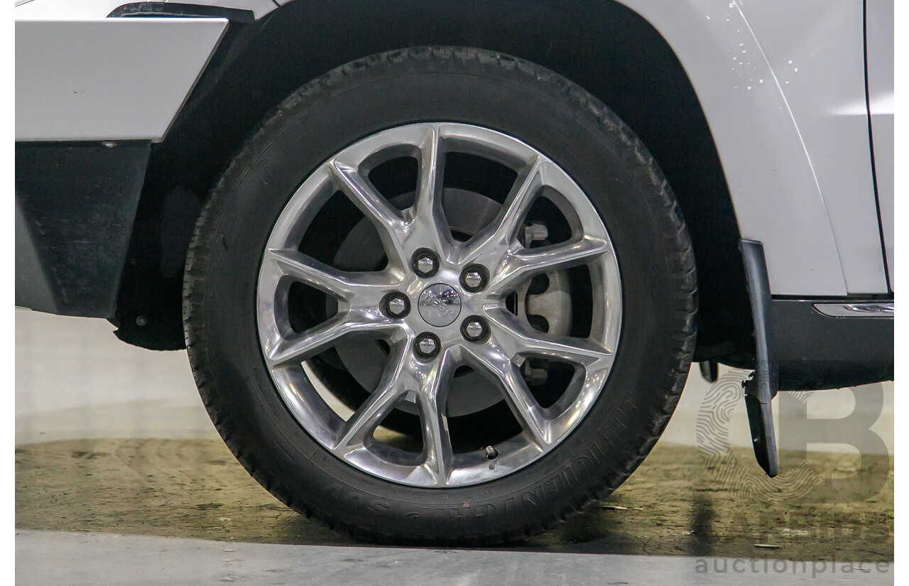 1/2014 Jeep Grand Cherokee Summit (4x4) WK MY14 4d Wagon White Turbo Diesel V6 3.0L