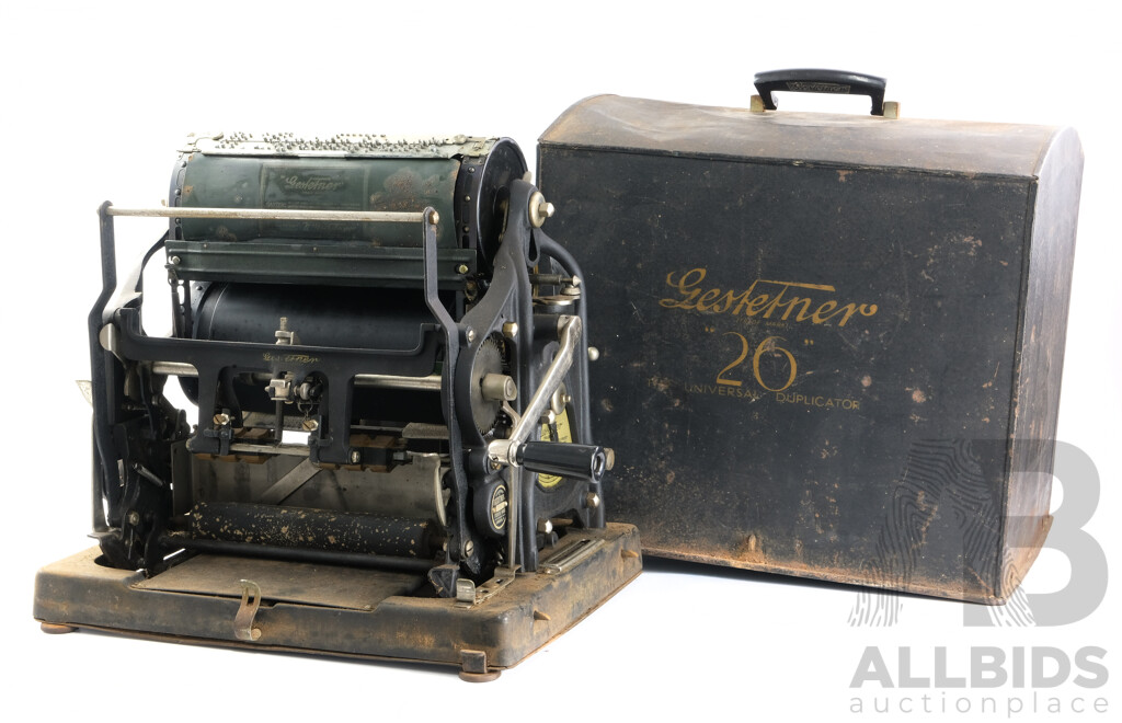 Antique Gestetner ''26''  Universal Cyclostyle Duplicator Machine with Original Carry Case