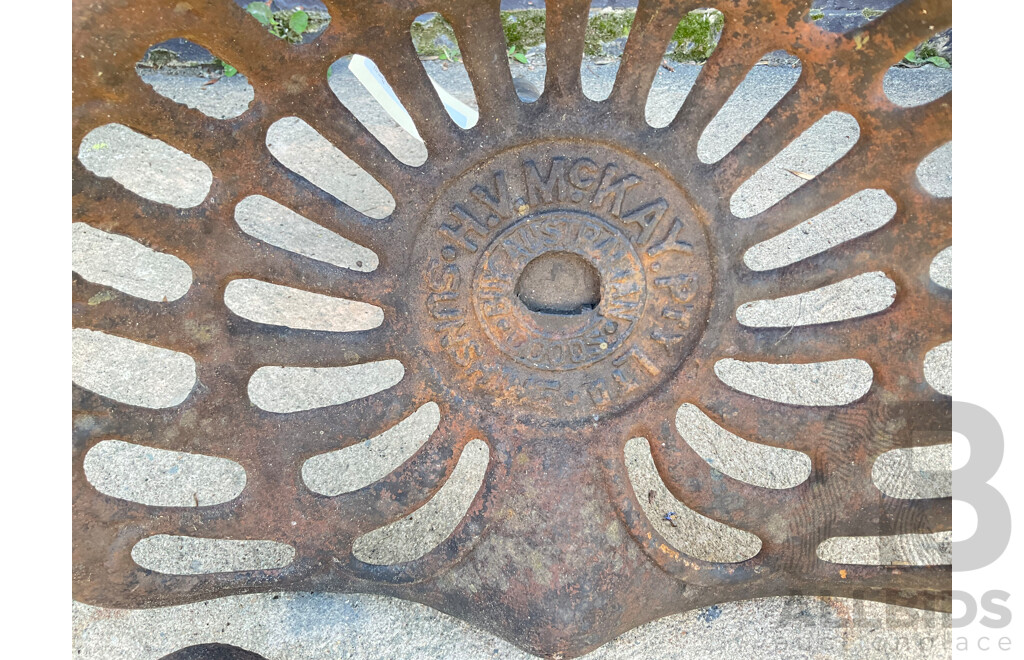 Antique H.V Mckay Sunshine Cast Iron Tracktor Seat and Stationary Engine Oil Cup Cover