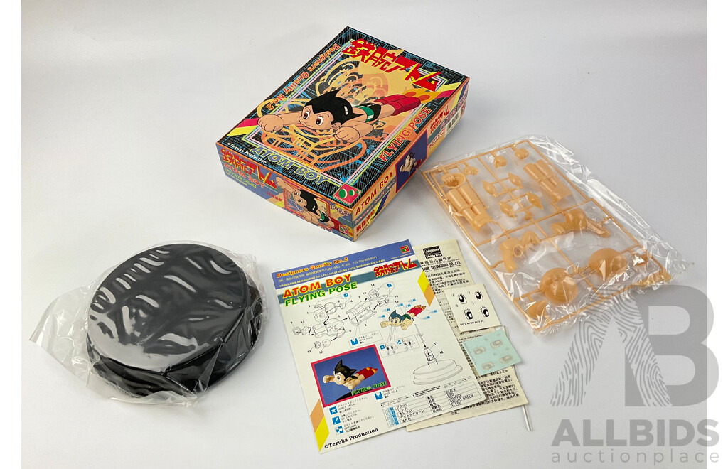 1994 Tezuka Productions Astro Boy Model in Flying Pose