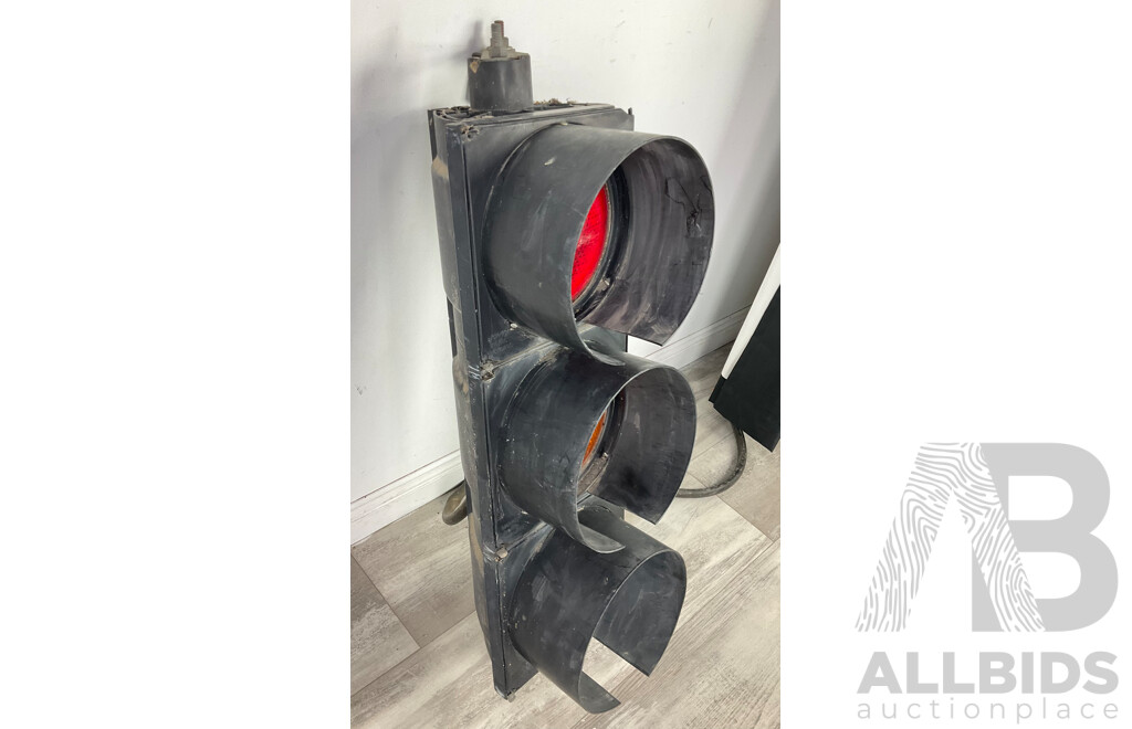 Vintage Aldridge Traffic Systems Traffic Signal Lights