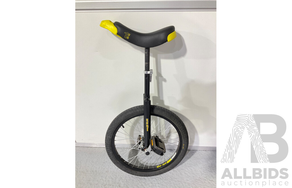 Unicycle 20 Inch Wheel Qu-Ax with Height Adjustable Seat