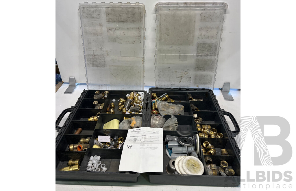 Assorted of Metal Connectors/ Valves in Carry Case