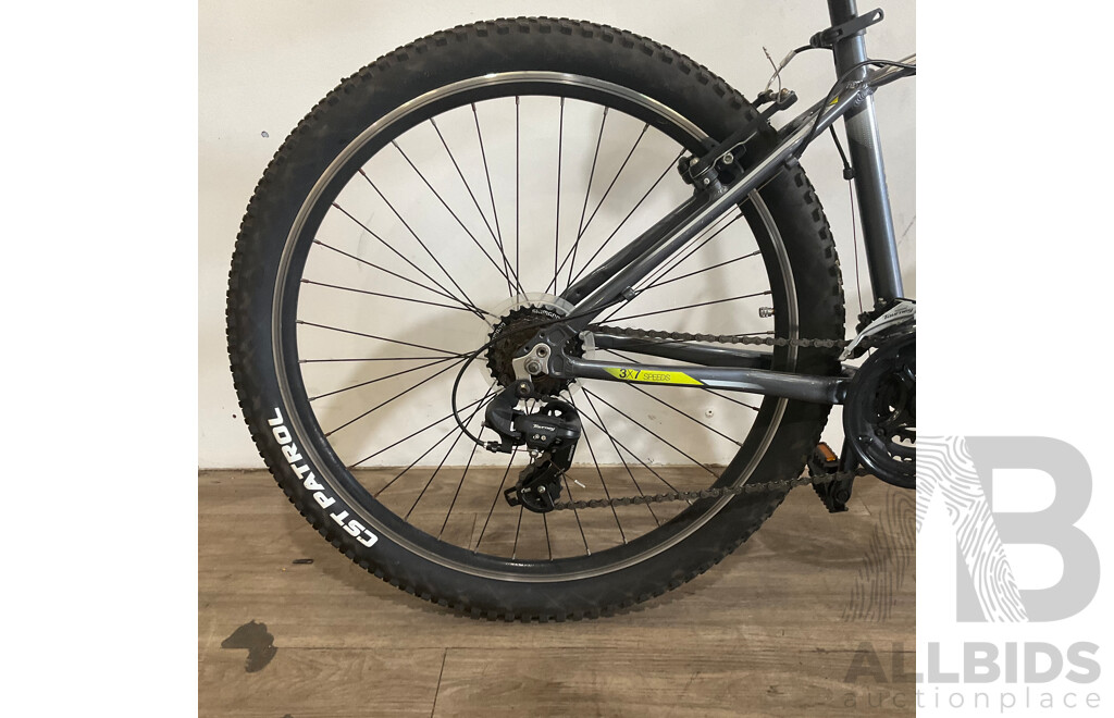 FLIGHT Traverse 2 Mountain Bike