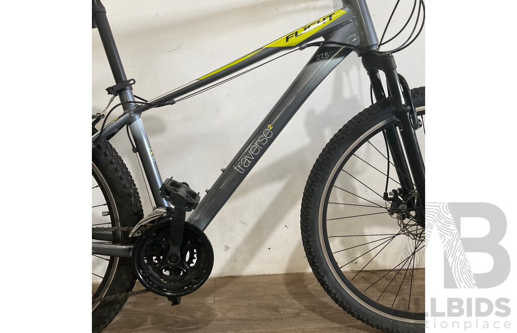 FLIGHT Traverse 2 Mountain Bike