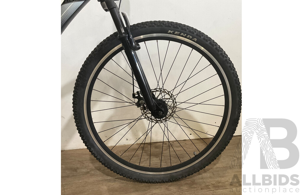 FLIGHT Traverse 2 Mountain Bike