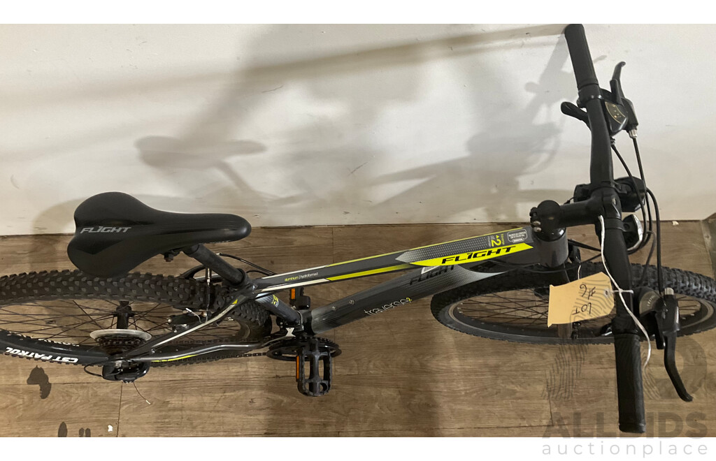 FLIGHT Traverse 2 Mountain Bike