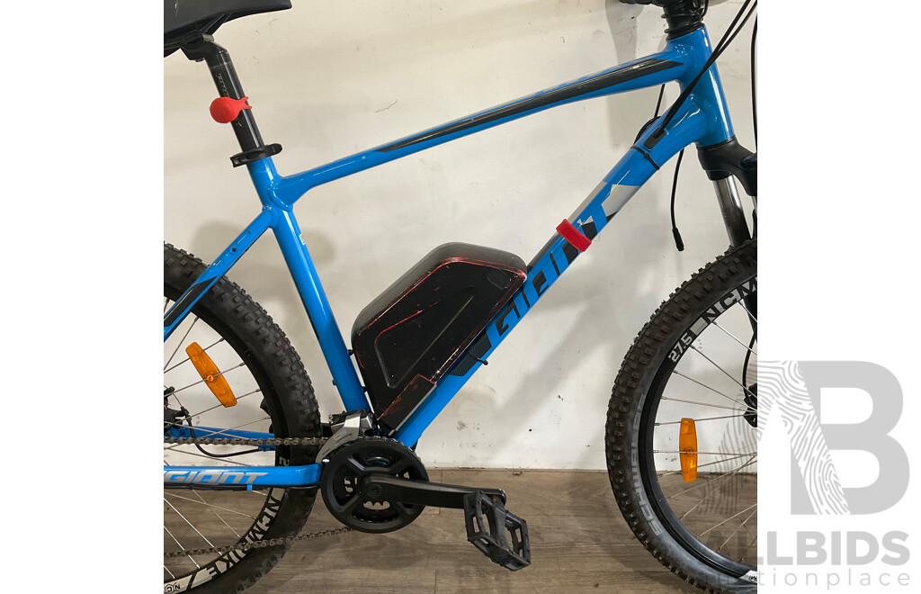 GIANT ATX Mountain Bike Blue - ORP $999.00