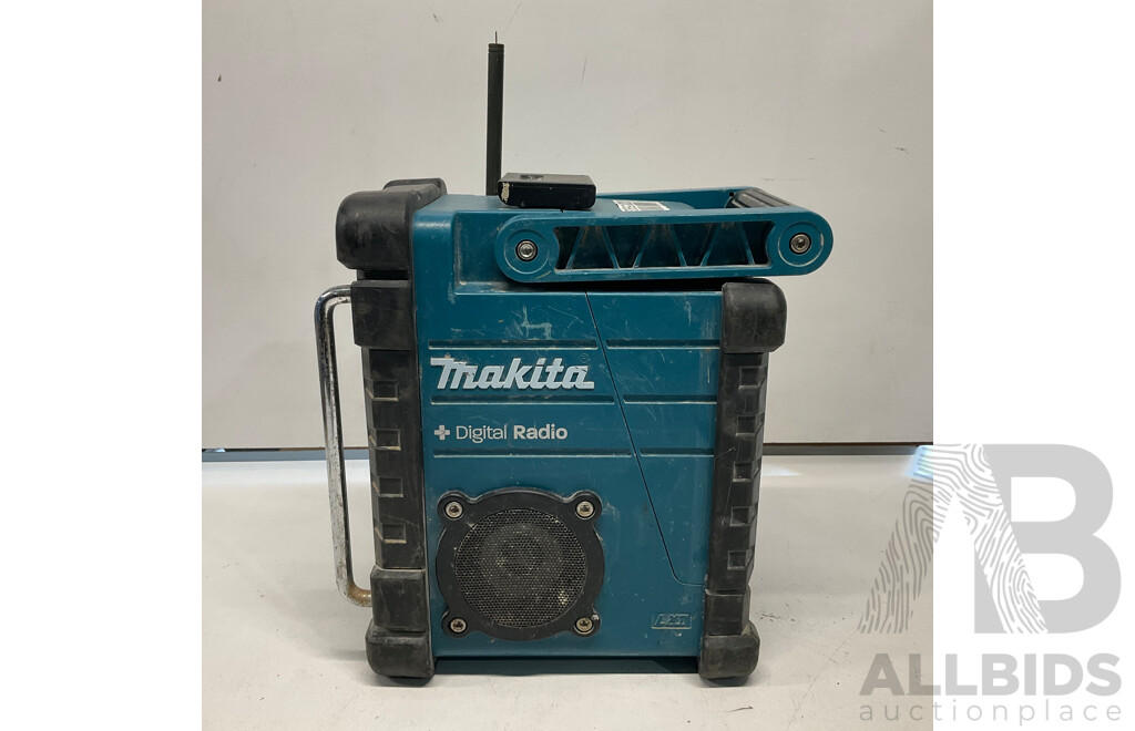 MAKITA Digital Radio DMR105 - Skin Only - ORP$339.00