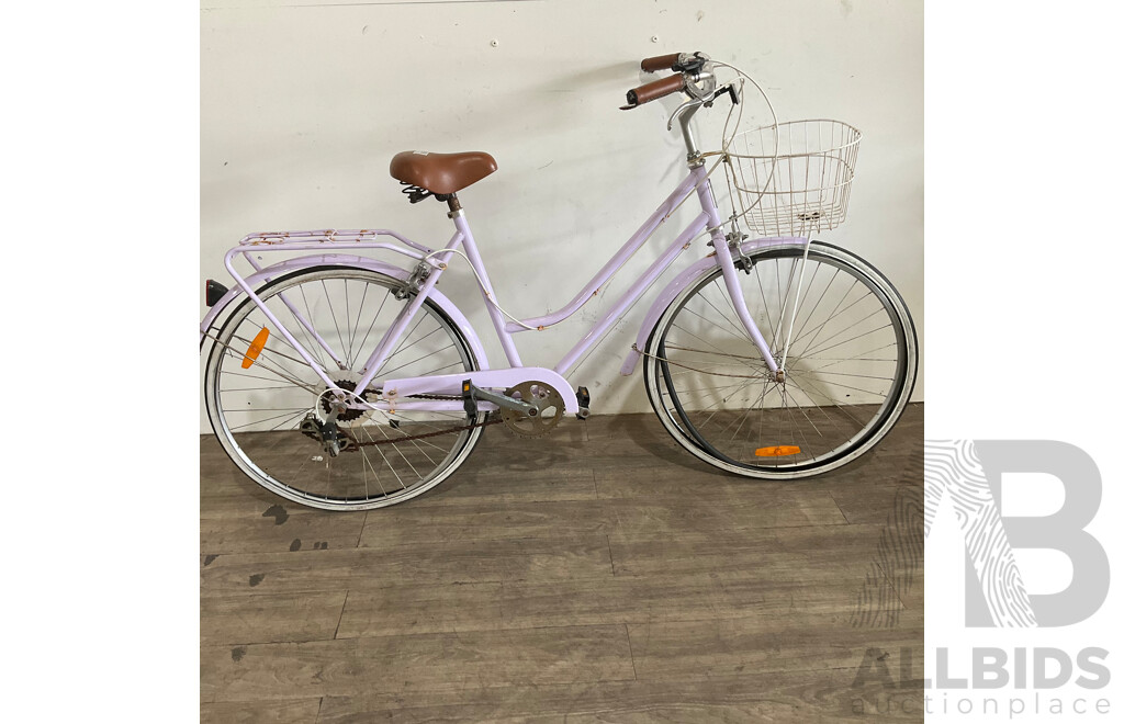 Ladies Classic Plus Vintage Bike Lavender - Estimated ORP $300