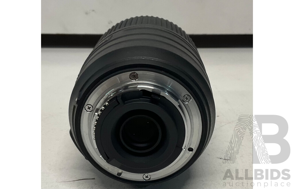 NIKON  AF-S DX Nikkor 55-300mm F/4.5-5.6 G ED VR Lens - ORP $600.00