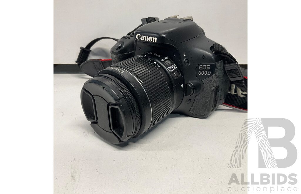 CANON 600D with 18-55mm & 75-300mm Lens & Assorted of Accessories