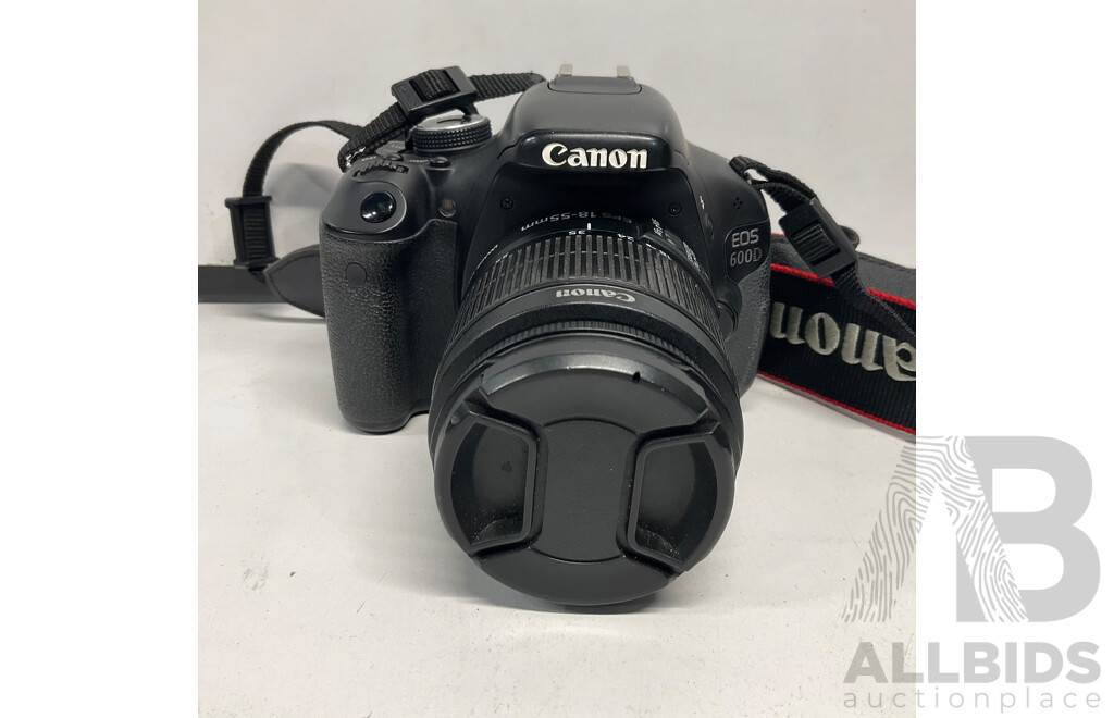 CANON 600D with 18-55mm & 75-300mm Lens & Assorted of Accessories