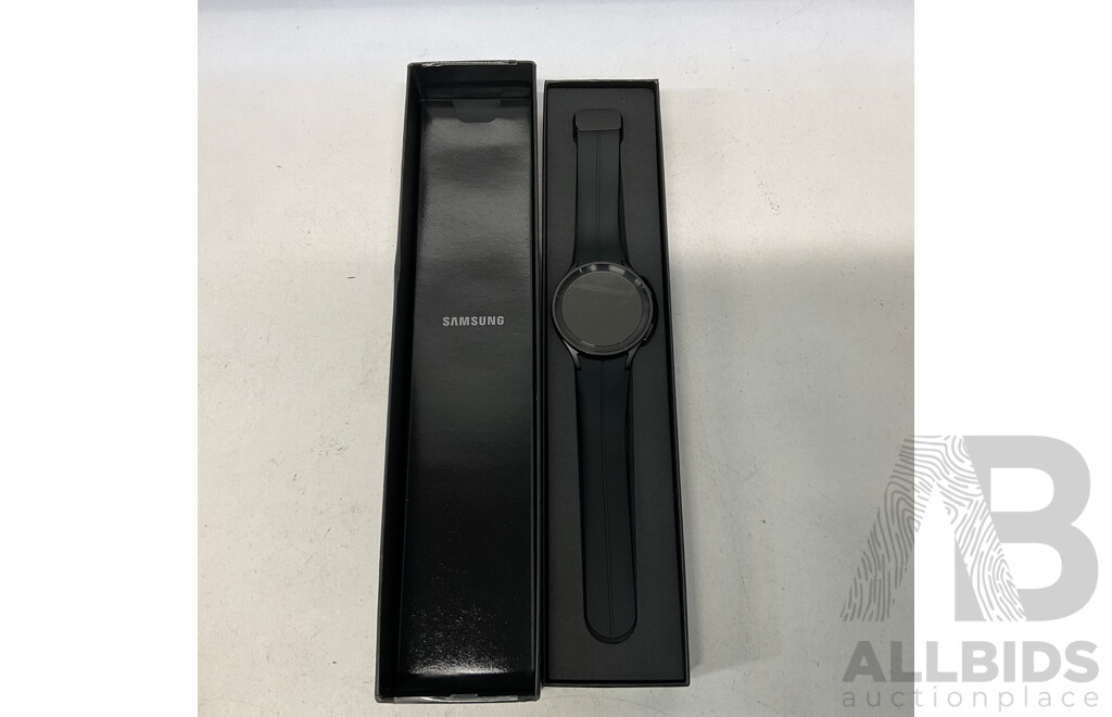 SAMSUNG Galaxy Watch5 Pro Smart Watch Black - Bluetooth - Wifi - GPS - ORP$799.00