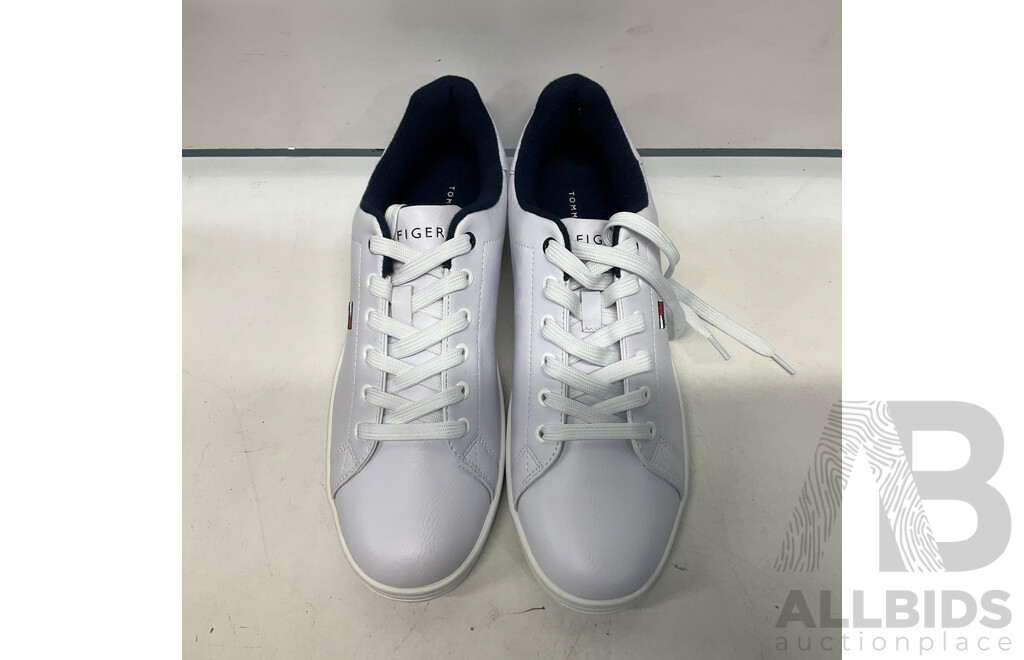 TOMMY HILFIGER Men's Lendar TMLENDAR Style Sneakers (Size US11)