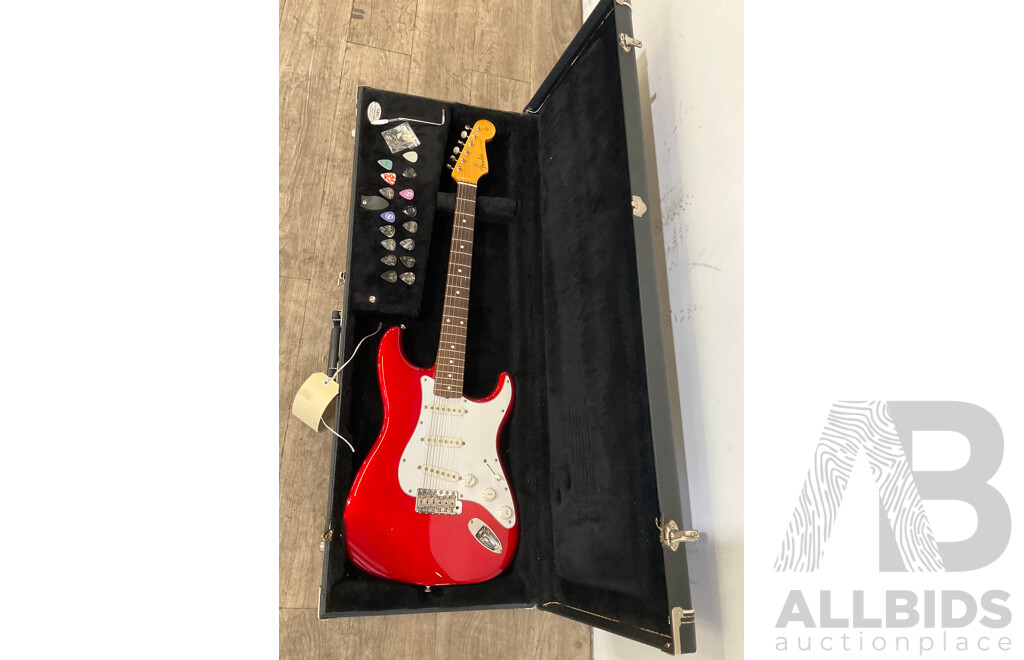 FENDER Red Stratocaster Electric Guitar W/ Hard Case, Strap and Picks