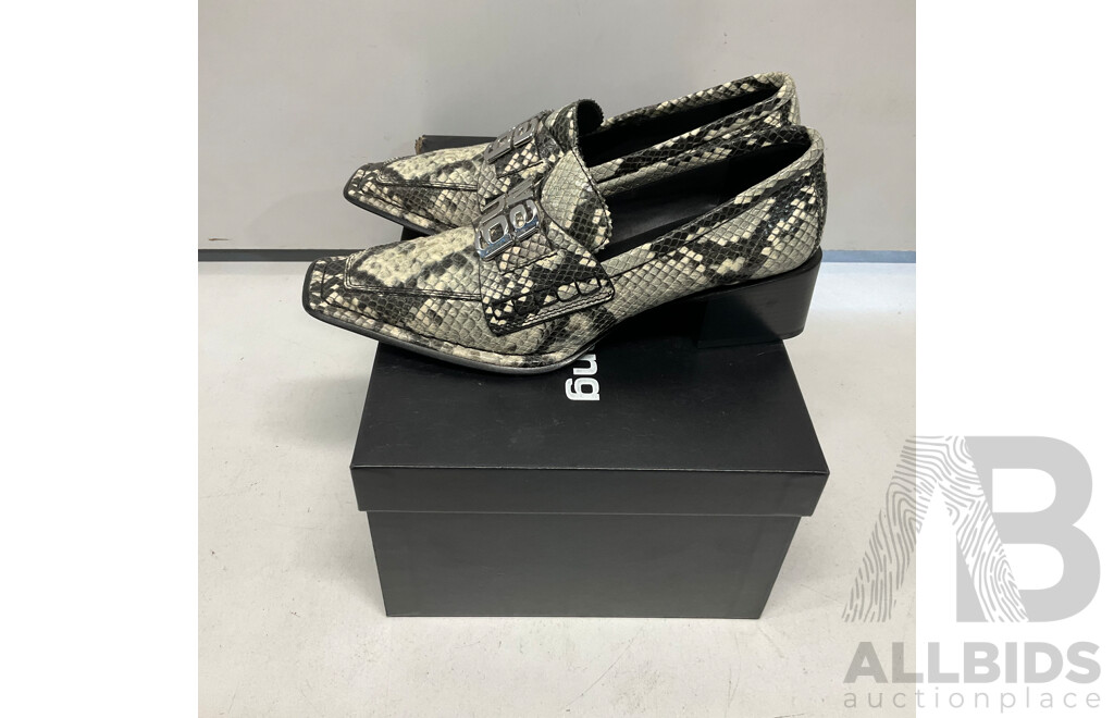ALEXANDER WANG Parker Low Snake Print Embossed Loafers Size 37.5 - ORP$650.00