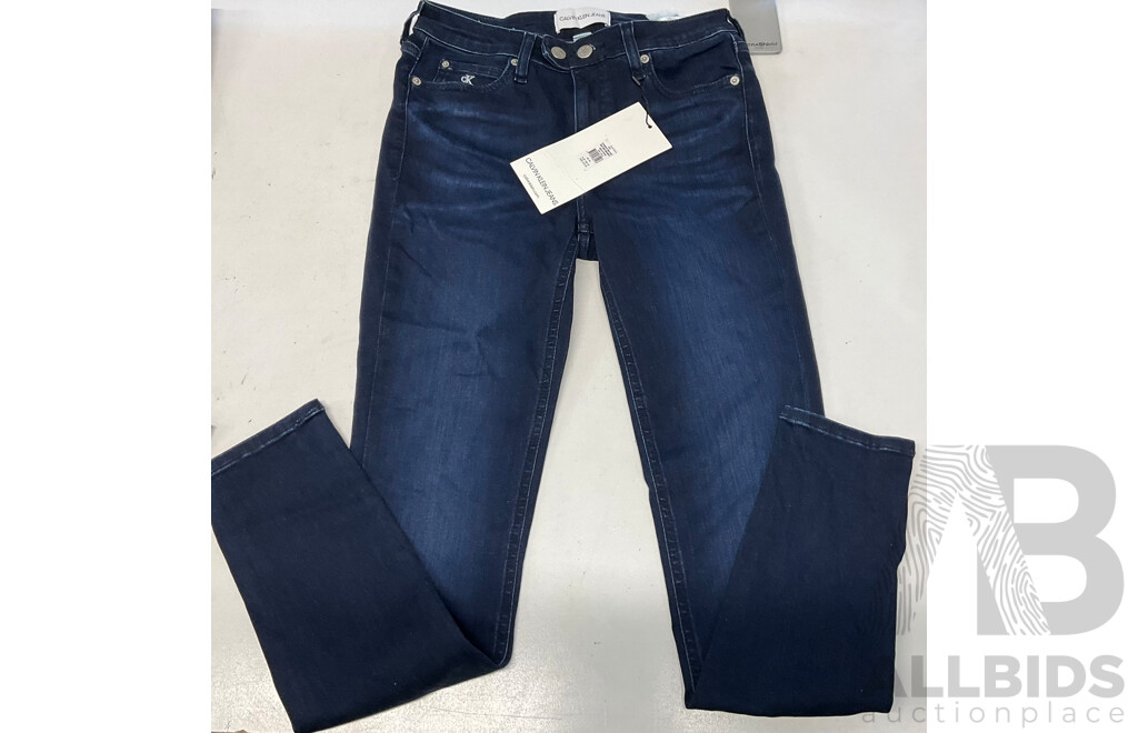 CALVIN KLEIN Assorted of Pants (Size M/28/30/29/32) - Lot of 4 - Estimated Total ORP$600.00