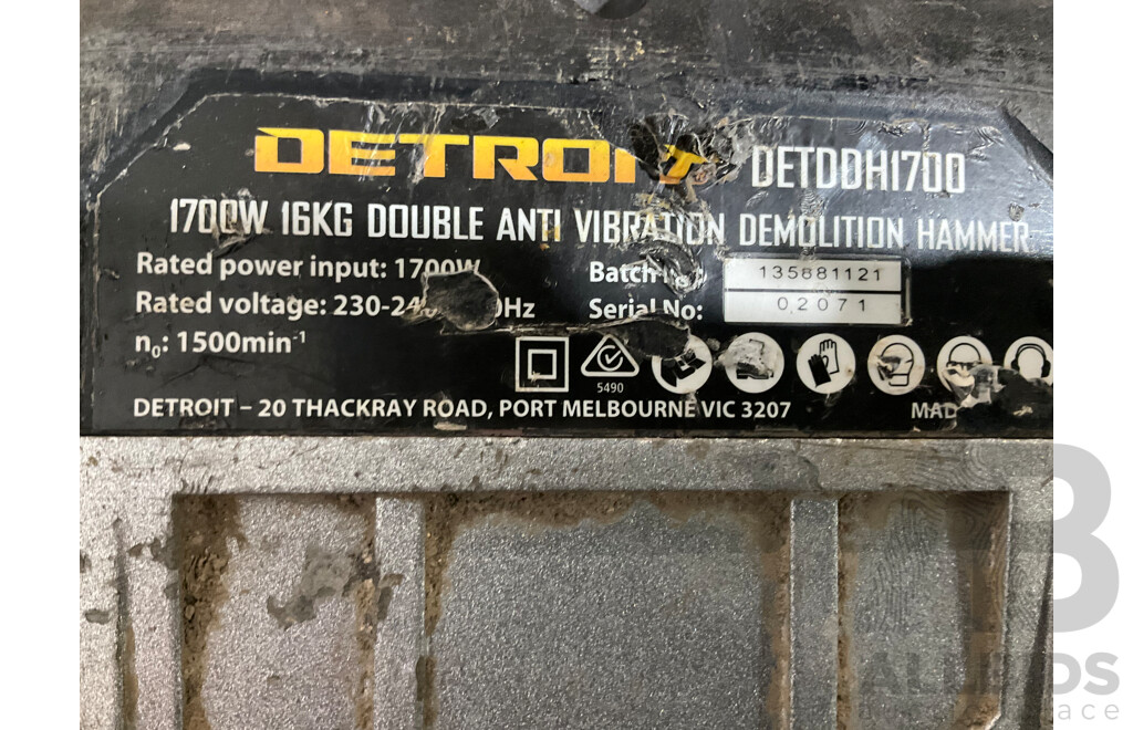 DETROIT 1700W 30MM-Hex Anti-Vibration Demolition Hammer DETDDH1700 - ORP: $599.00