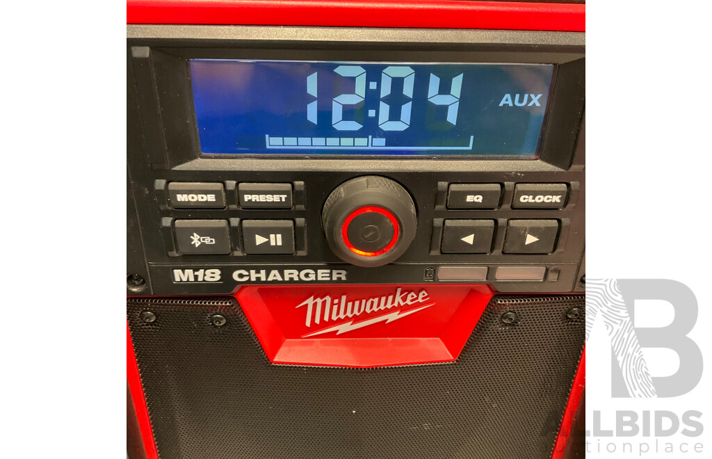 MILWAUKEE M18RC Jobsite Radio Charger (Tool Only) - ORP$399.00