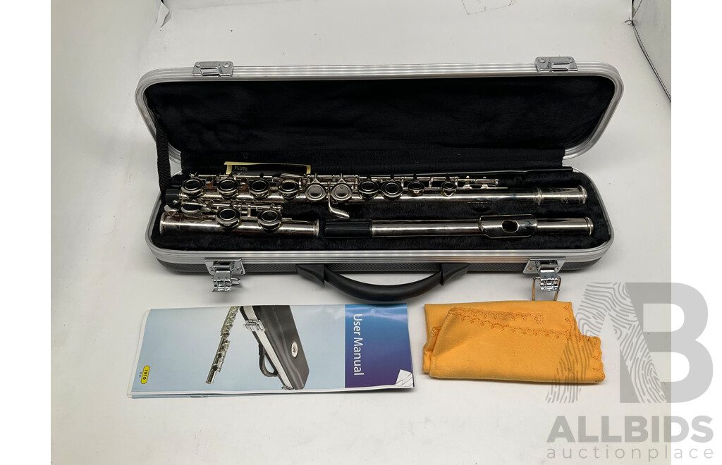 HUXLEY Flute MK109 W/ Hard Case
