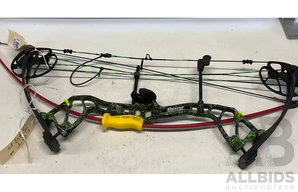 BEAR Royale Archery Bow (Green) with Red Bow