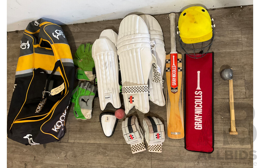 KOOKABURRA Cricket Bag with Asortment of Cricket Equiptment Including Bat, Pads, Helmet, Gloves
