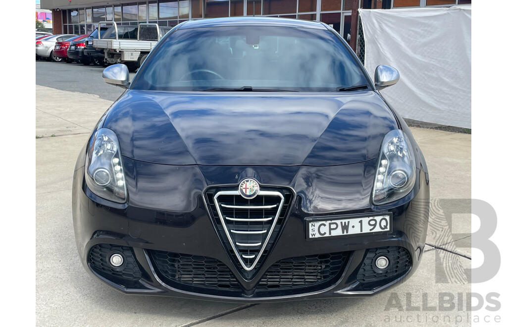 12/13 Alfa Romeo Giulietta QV 1750 - Lot 1513118 | CARBIDS